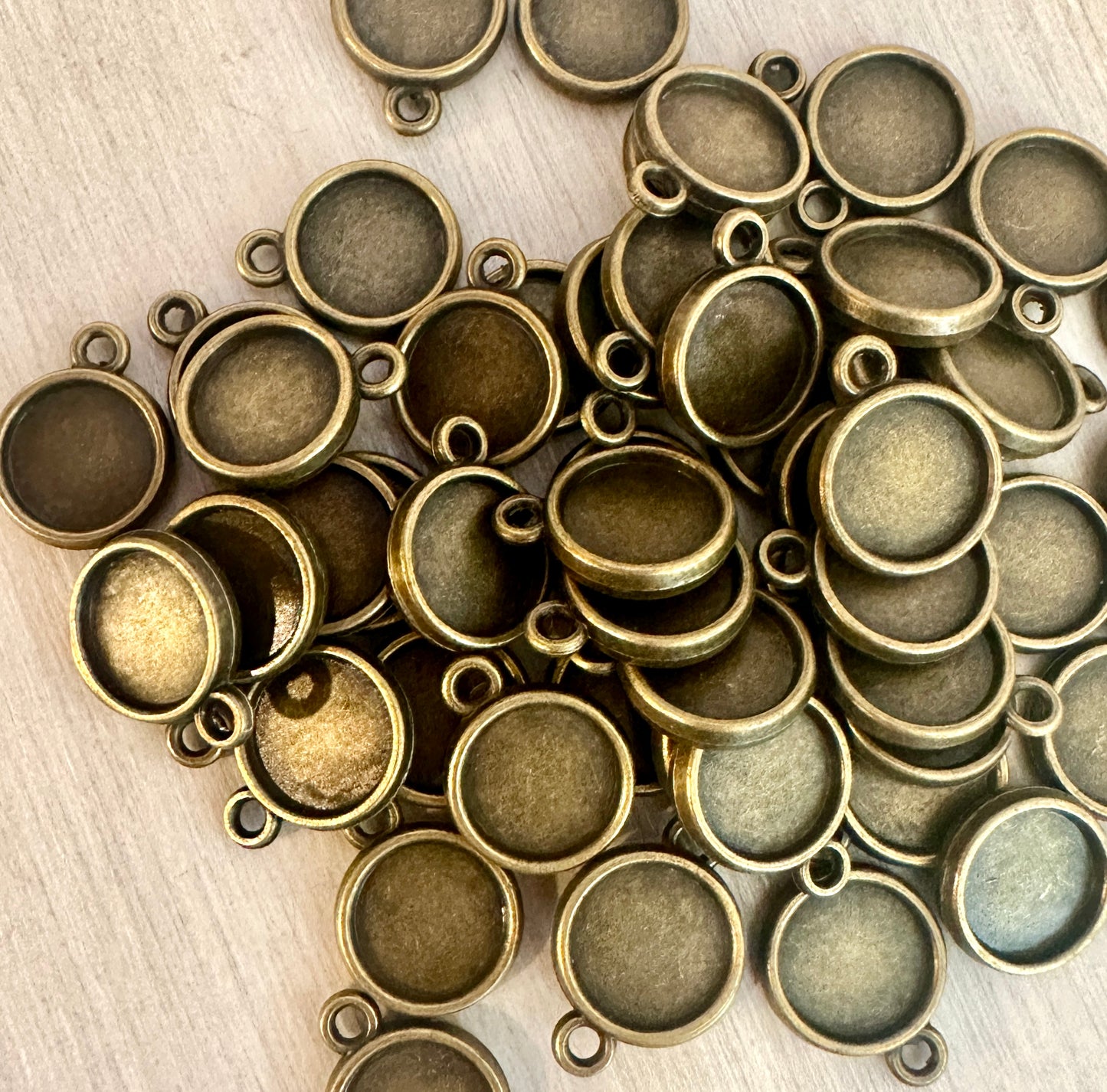 50 - Double sided Small 10mm Round Bezel Pendants ( loop) - Perfect Pendants Plus