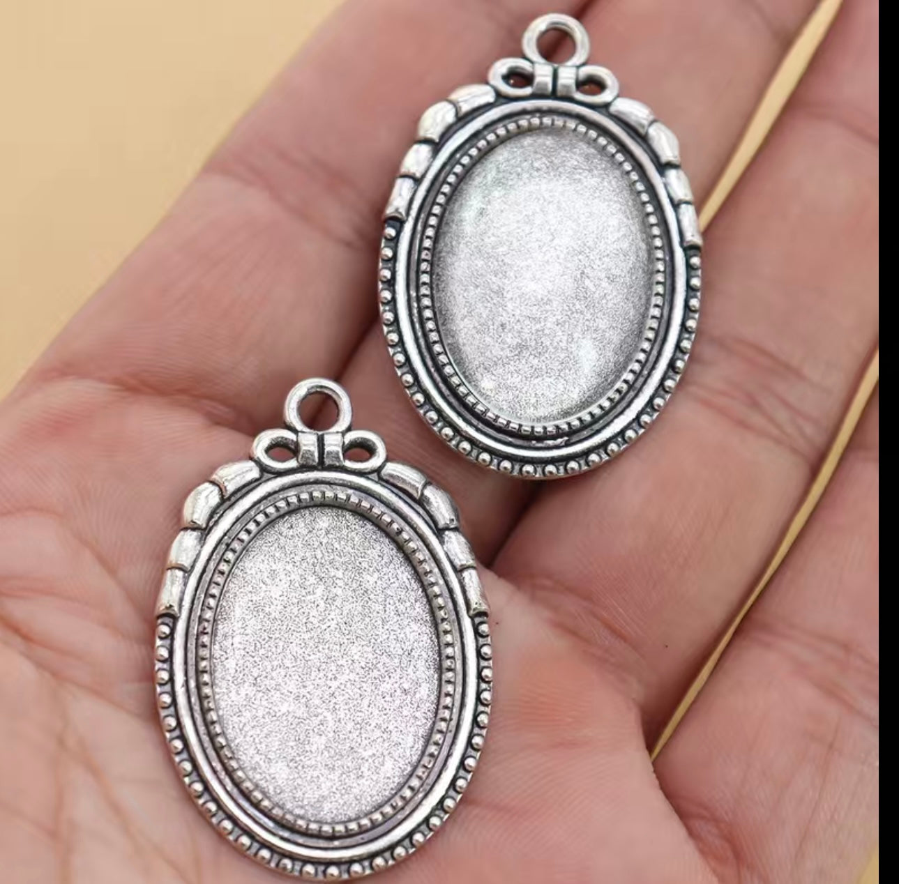 6 Oval 18x25mm Decorative Bow Edged Pendant - Perfect Pendants Plus