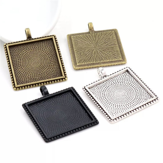 25mm Square Beaded Edged Pendant Frame 1 inch