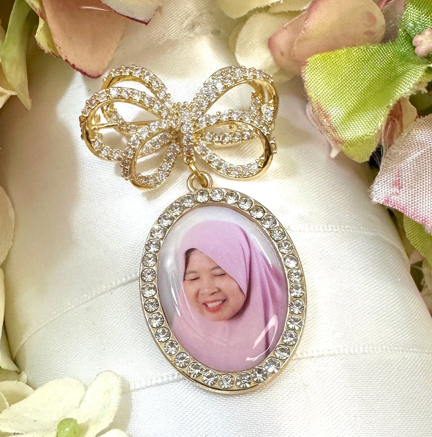 Gold Wedding Photo Charm for Brides Bouquet - Perfect Pendants Plus