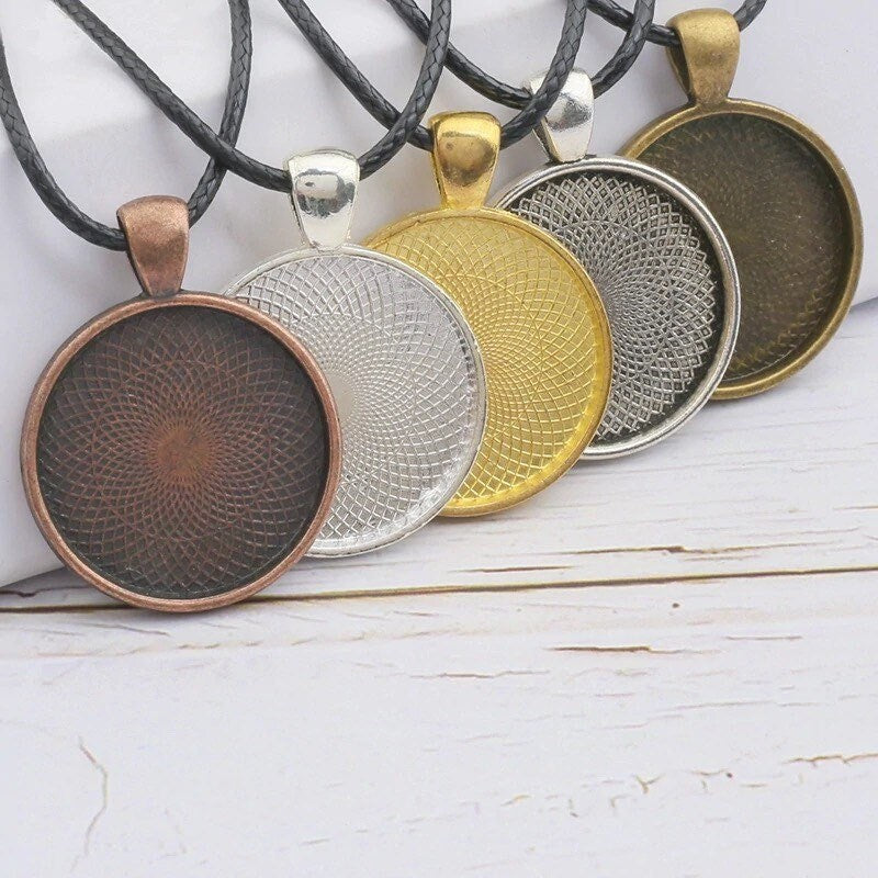 DIY 10 or 20 KITS - 30mm Round Blank Pendant necklace kits with Matching Glass and Necklaces - Bronze, Silver, Black or Copper