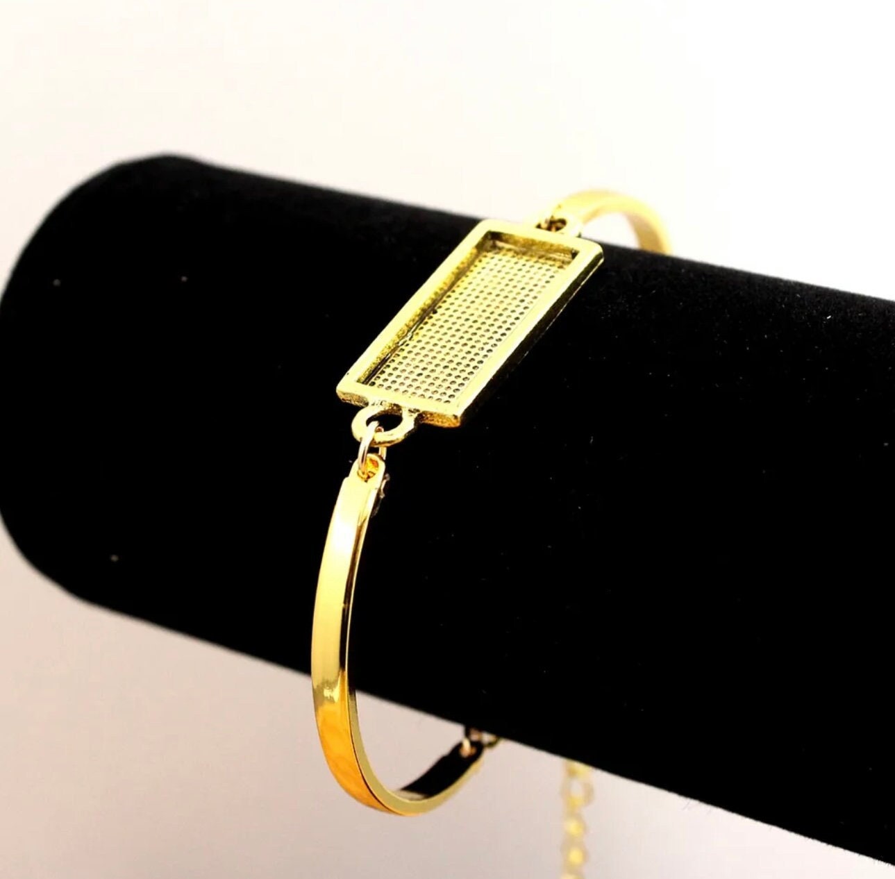 Bracelet Kit 10x25mm Includes Glass Cabochon - Perfect Pendants Plus