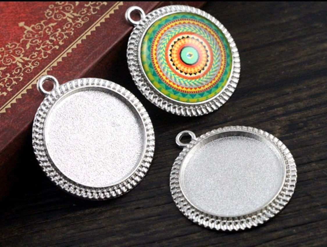 20mm Round Bezel Tray Blank Silver Plated Settings Photos Charms for Earrings ,Bracelets, Wedding DIY Jewelry Supplies