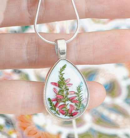 Tear drop shaped Pendants Blank for necklace or jewelry making with photos, Mosaic Glass, Clay, Dried Flowers Lead and Nickel Free)