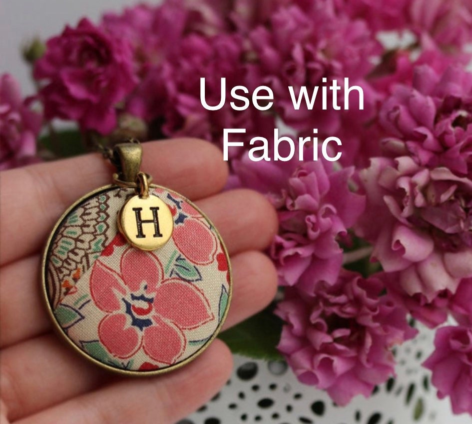 setting to make jewelry with fabric and lace