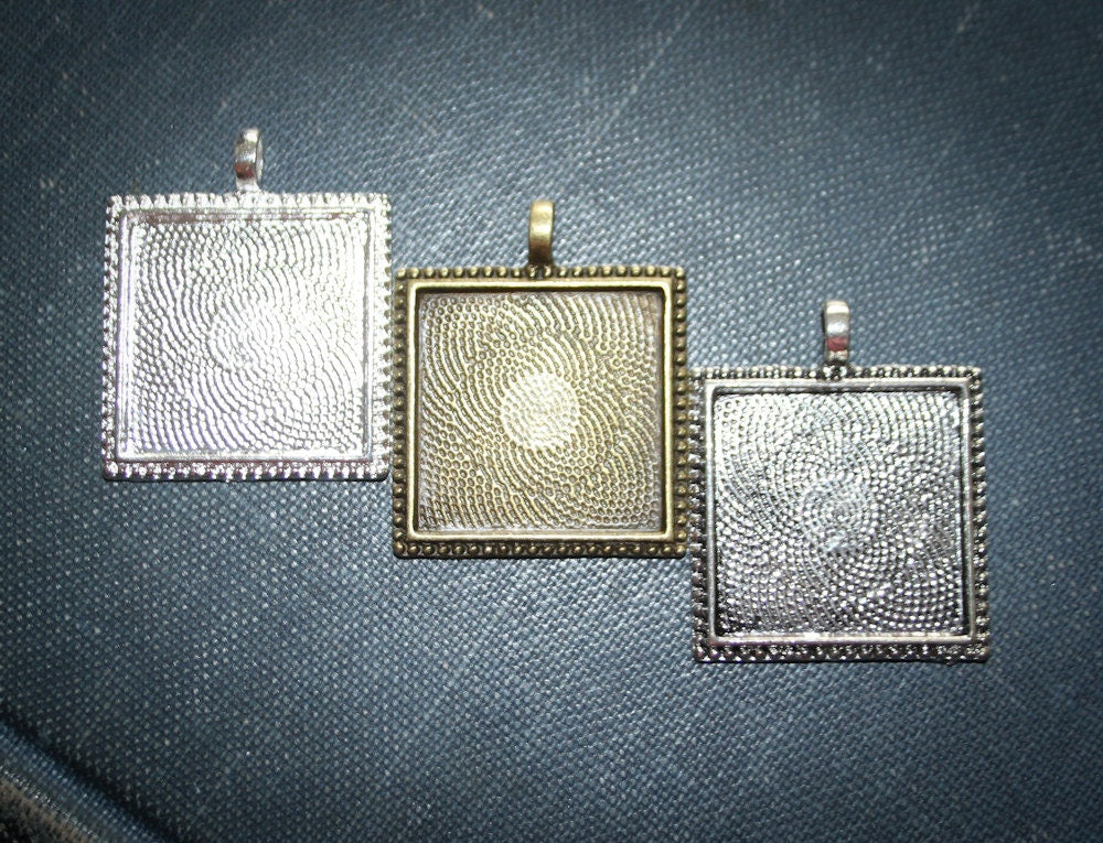 6 - 1 inch Square Beaded edged Pendant Frame Antique Silver or Antique Bronze Cabochon Setting 25mm x 25 mm Photos Charms LEAD FREE
