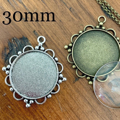 Large round Deep Pendant Trays blank Silver Plated or Bronze Bezels Settings 30mm Photos Charms LEAD FREE for necklace making