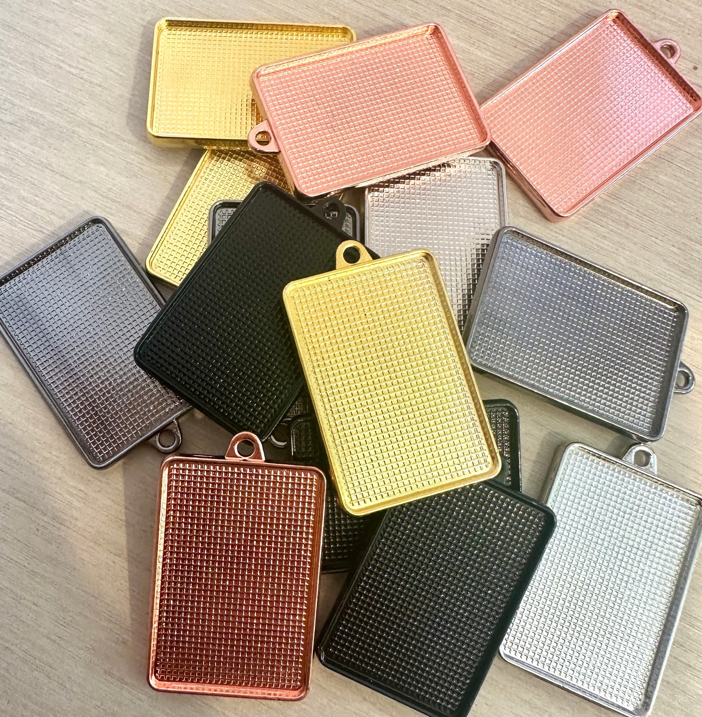 15 - Double sided Rectangle Setting - Perfect Pendants Plus