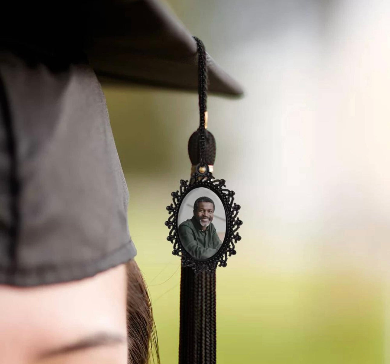 Personalized Graduation Tassel with Memorial Photo Charm
