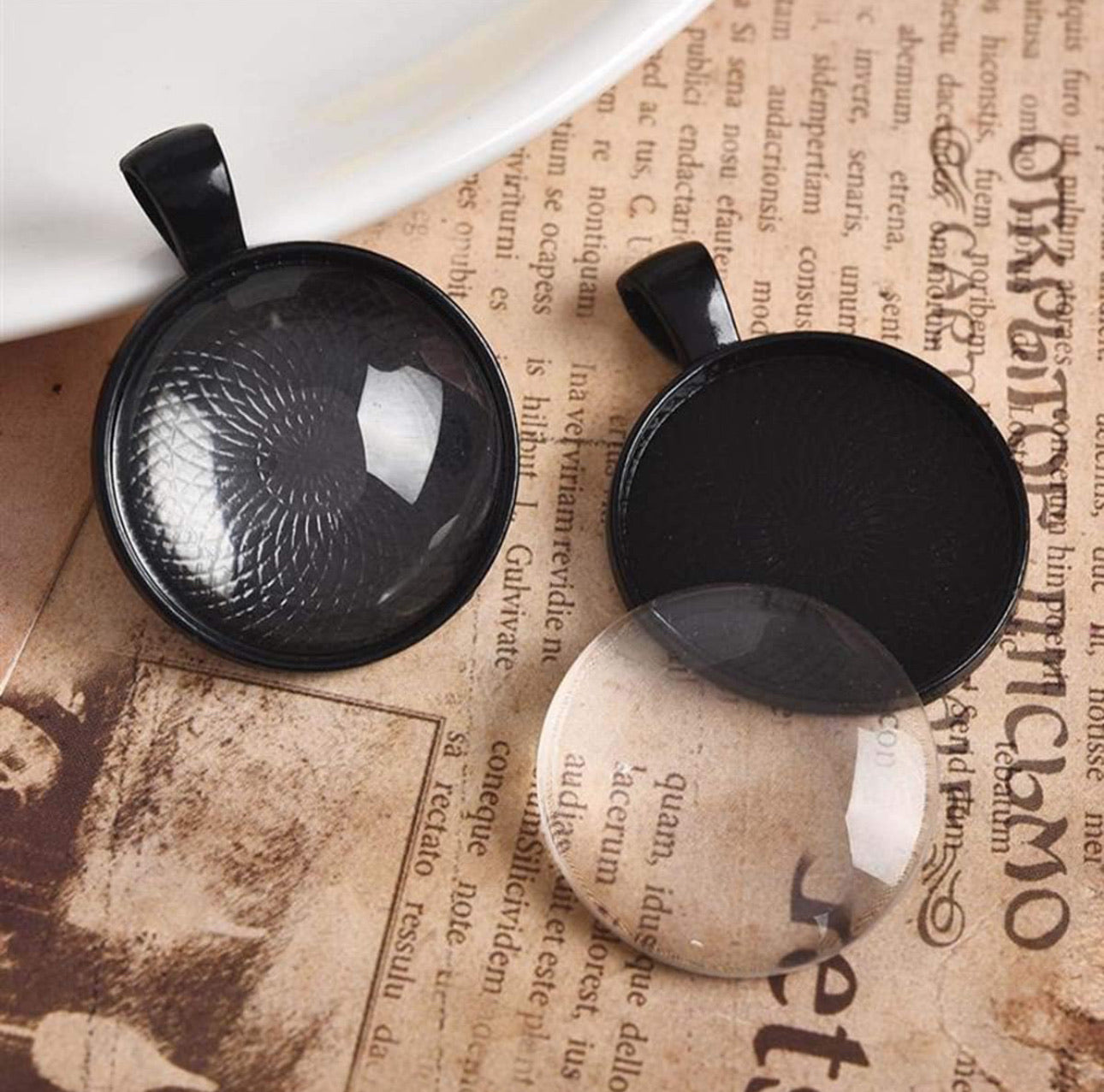20mm Round Bezel Pendant Blanks - Perfect Pendants Plus