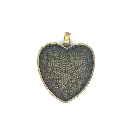 25mm Heart Shaped Pendant Charms