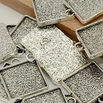 Small Square Pendant Blank Setting - Great for DIY jewelry making photo charms Bracelets 6 pieces antique silver