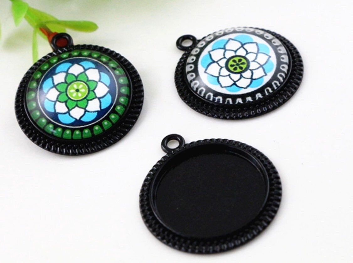 20mm Round Beaded Edge Bezels Jewelry Making Charms - Perfect Pendants Plus