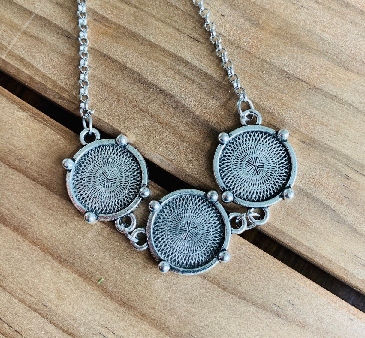 12 pendants 15mm Small Round Connector Setting - Perfect Pendants Plus